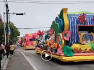 兩人為博覽會花車巡游視頻配哀樂 河南一地警方：拘！