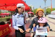 鳳臺：“5.12全國防災減災日”，宣傳電動車戴頭盔安全行