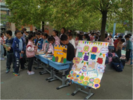 解放二路小學舉辦  “閱讀伴成長 書香潤心田”跳蚤書市活動