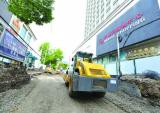 巢湖市加班加点推进东风路段工程施工