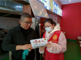 天桥街道喻义巷社区开展“关注食品安全 倡导健康生活”宣传活动