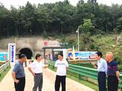 樅陽縣委常委黃楚到黃公山項目現場解決難題
