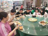 蚌埠一公益組織“食”力助考