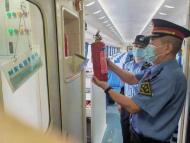 宿松至北京豐臺(tái)K1071/2次四班列車(chē)長(zhǎng)、黨支部書(shū)記車(chē)斌：用愛(ài)心守護(hù)初心