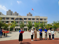 跳蚤小市場，凝聚大愛心