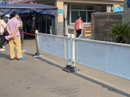 考生進考場后發(fā)現(xiàn)忘帶字典 街道工作人員急忙為其去書店購買