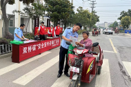 壽縣雙橋鎮(zhèn)：安全生產(chǎn)咨詢?nèi)? 保駕護(hù)航守平安