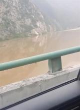 四川汶川突发山洪泥石流7人失联，其中一对夫妻遗体已找到