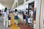 长三角铁路迎来返程客流高峰  24日预计发送旅客302万人次