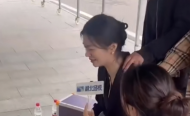 被老師開車撞倒身亡小學生母親，墜樓身亡！曾被評論穿著和身材
