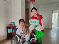 “空巢”倚青艾 端午枕安康