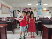 “心靈手巧”留守兒童團扇創意制作活動