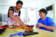 一餐十元吃飽又吃好 巢湖欄桿集鎮柳集社區老年食堂建成