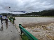24小時降水量達(dá)330毫米！天柱山遭遇特大暴雨襲擊 
