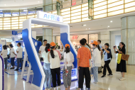 科大訊飛學習機 “科技夏令營”首站在合肥開啟 