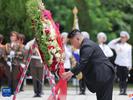 金正恩参谒中国人民志愿军烈士陵园