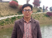 劉流的詩歌：二十年前的月亮（之一）