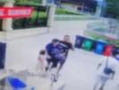 重庆一男子劫持幼女与老人？街道办：系外地流窜逃犯