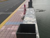原高度存安全隱患，六安云路橋橋欄正在加高