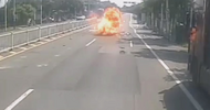 車上貨物自燃后爆炸 舒城一派出所副所長和公交司機齊力滅火