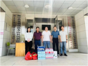 懷寧縣黃墩鎮(zhèn)：情系駐村隊，夏日送清涼  