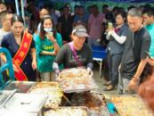 10元能吃30多樣菜，不夠還能免費續！合肥北城這個盒飯攤火了