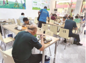 幸福“食”光：安慶老年食堂里的年輕人