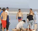 浙江一海灘有工作人員溺亡？景區(qū)：巡邏員下海勸說(shuō)游客上岸體力不支發(fā)生意外