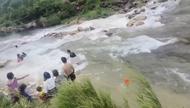 山洪沖走河中游玩者 廣東一地回應