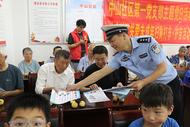 鳳臺：開展黨員進社區(qū)宣傳交通安全活動