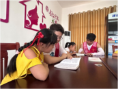 六安市金安區(qū)椿樹鎮(zhèn)桃園村：愛(ài)心暑托班 閱讀有“趣”處