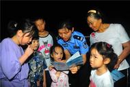 安徽巢湖：高溫擋不住民警傳遞服務熱情