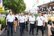 阜陽市副市長虞建斌調研潁泉農商銀行“潁州里·二里井”支付場景建設工作