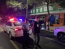 小伙凌晨张贴涉嫌诈骗小广告 被民警盘查抓获