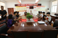 牢記南山養育恩  報效祖國逐夢行   ——中煤礦建集團駐杜集區南山村工作隊歡送2023年度大學新生  