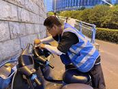 ?為共享單車“凈顏” 政企聯(lián)合對小廣告亮劍      