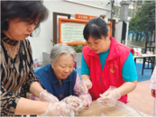 “筑愛助殘 情暖夕陽”項(xiàng)目系列活動二：五里彩虹迎國慶 陽光相伴慶中秋