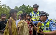 廬江：交警“安全第一課” 點亮平安新學期