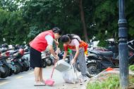 垃圾分類我先行 小手大手齊參與