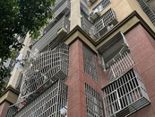 合肥一住宅樓突發燃氣爆燃 居民稱當時聽到巨響