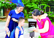 六安：文明養(yǎng)犬“寵物拾便箱”上崗