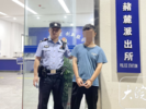蟊贼顺手牵羊偷外卖，民警调查不到10分钟便抓获