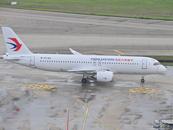 C919單筆最大訂單落地   東航與商飛簽署100架C919購機協議