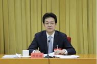這位中央候補委員，明確正部長級