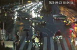 交警开道紧急护送断指男子