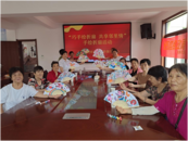 “巧手繪折扇 共享鄰里情”手繪折扇活動