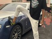 青島一15歲少年腳踩他人超跑拍視頻，車主稱4S店定損17萬