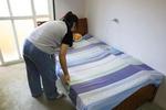 特制矮床、加装坐便器……安庆师范大学量身定制“爱心宿舍”迎接残疾新生