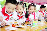 六安：小學生感受科技魅力