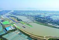 裕溪一線船閘擴容改造工程建成通航
